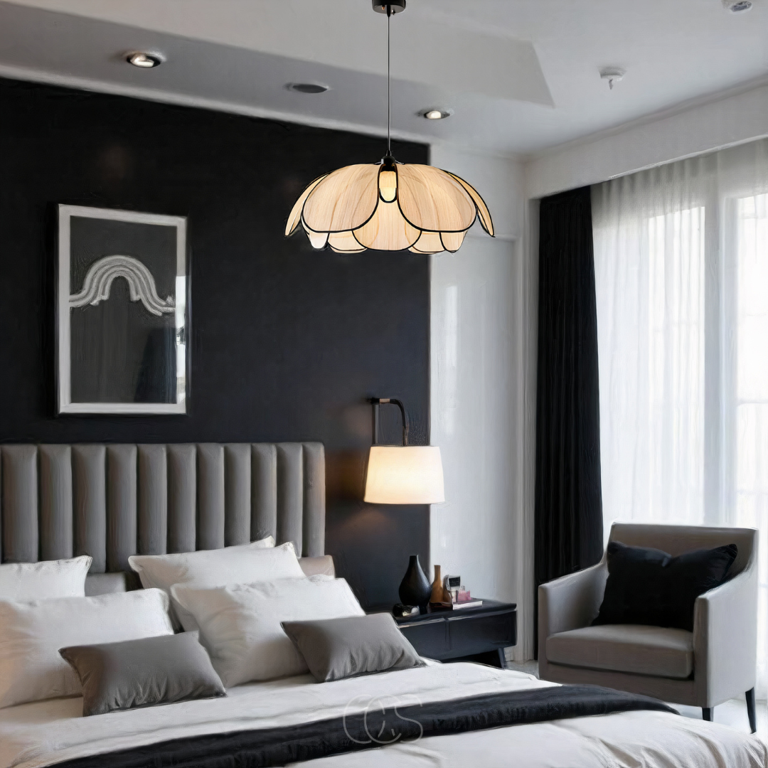Dirron - Flower-shaped Rattan Pendant Lamp with Black Accents