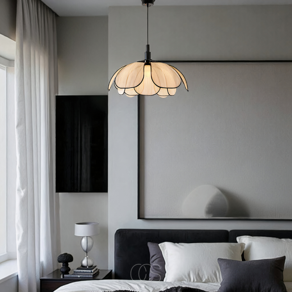 Dirron - Flower-shaped Rattan Pendant Lamp with Black Accents