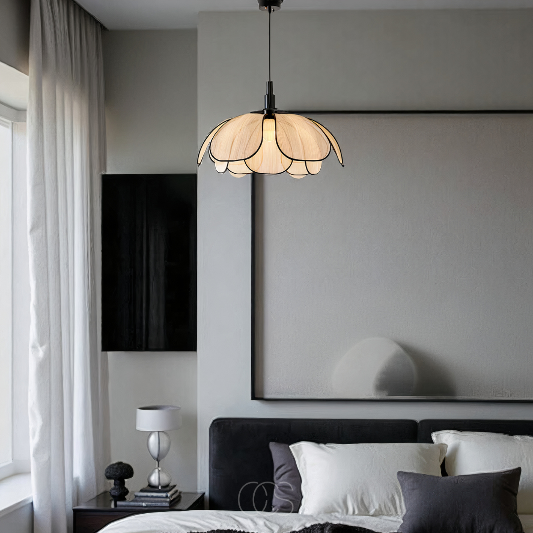 Dirron - Flower-shaped Rattan Pendant Lamp with Black Accents