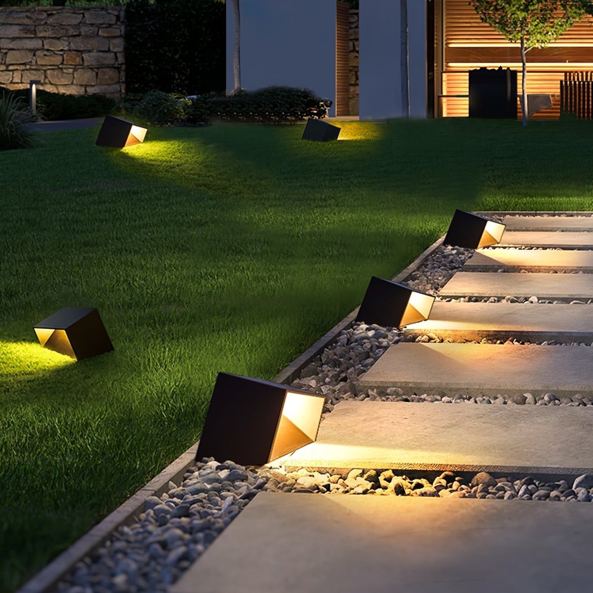 SolCube Garden Solar Light Outdoor LED Lamp