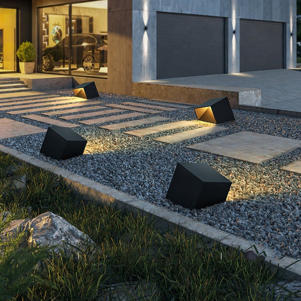 SolCube Garden Solar Light Outdoor LED Lamp